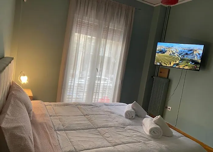 Cozy New Near The Beach